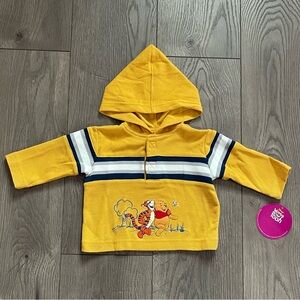NWT Vintage Disney Winnie the Pooh and Tigger 6-9m Baby Embroidered Hooded Shirt